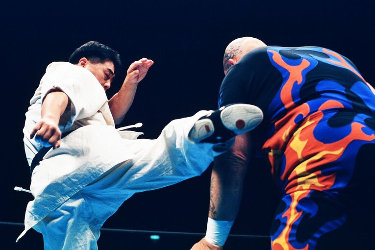 1994年5月11日。青柳政司vsバンバン・ビガロ