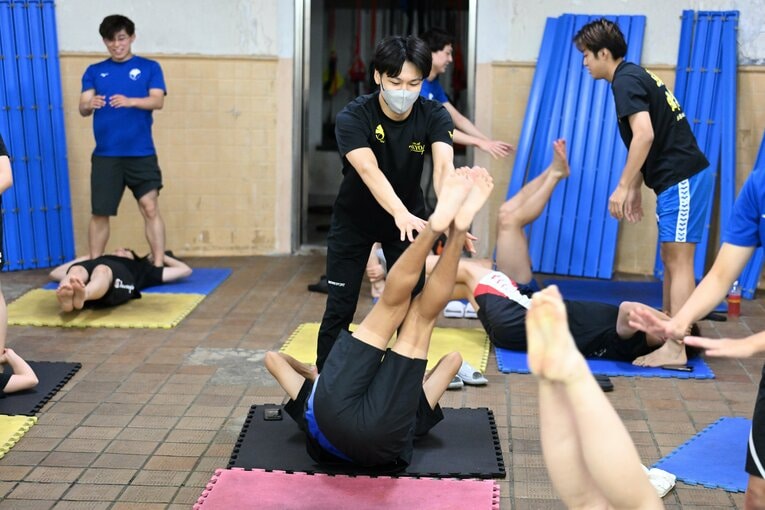 東大水泳部の練習風景　©Keiji Ishikawa