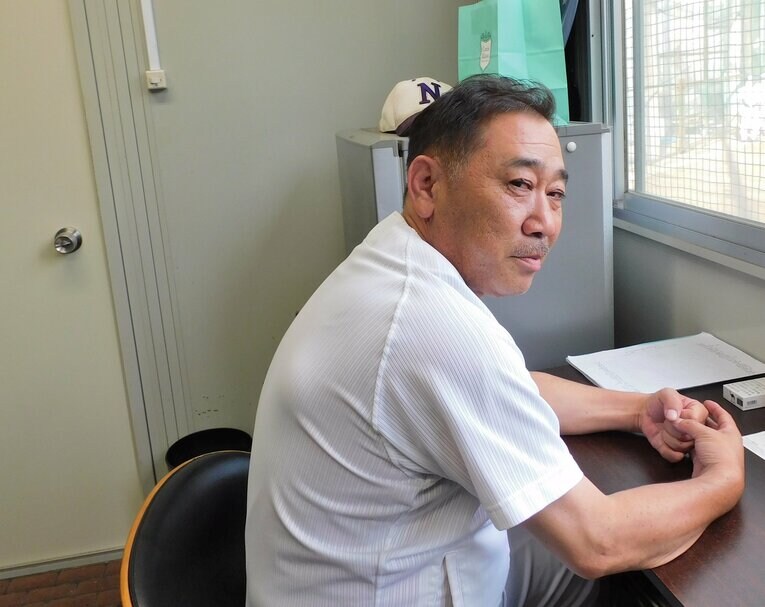 田宮の恩師である成田高校の尾島監督　©︎Haruka Sato