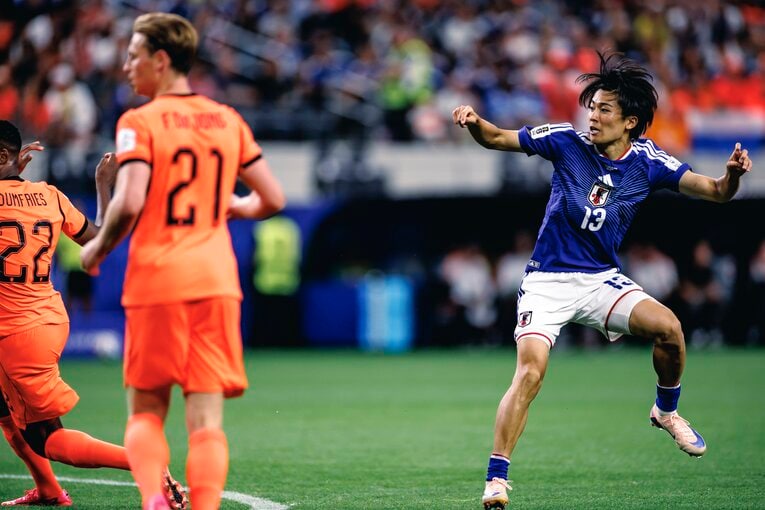 貴重な同点ゴールを決めた中村敬斗　©️Kiichi Matsumoto/JMPA