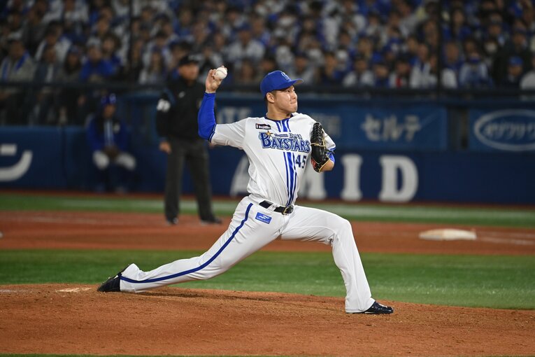 昨季日本シリーズ第6戦、日本一の胴上げ投手のマウンドに上がった森原　©Naoya Sanuki