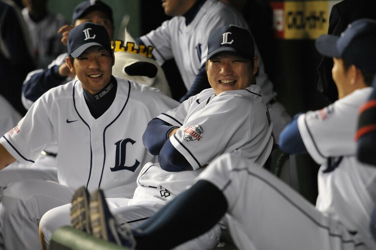 「サンペイ、三振してもいいからさ」“おかわりくん”ブレイク前夜の西武・中村剛也を救った言葉《祝・史上14人目の450本塁打》(56)