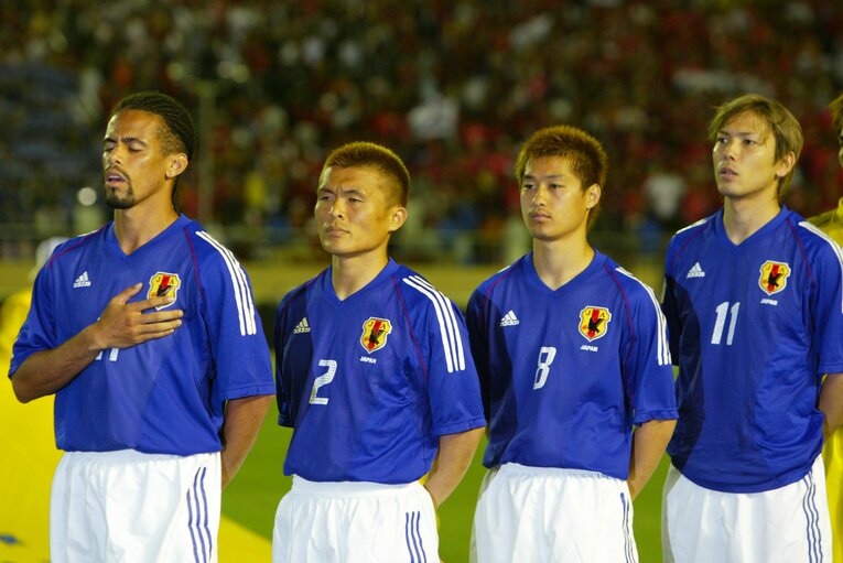 （左から）三都主アレサンドロ、名良橋晃、小笠原満男、鈴木隆行 ／ photograph by Sports Graphic Number