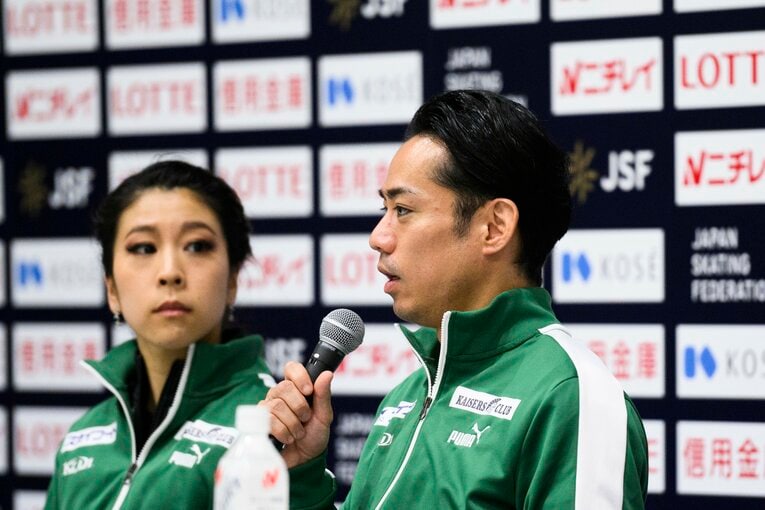 表彰式後の記者会見　©Asami Enomoto
