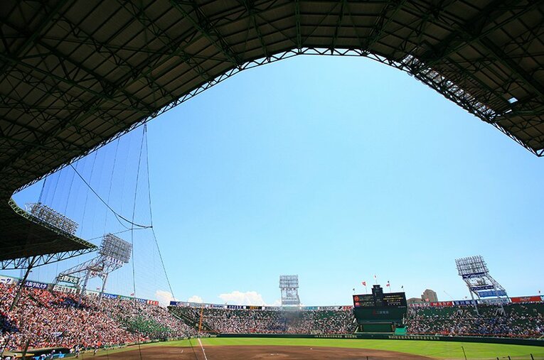 いまから30年前、1992年夏の甲子園は全5試合で完投した「鉄腕」のひとり舞台だった（写真はイメージです） ／ photograph by BUNGEISHUNJU