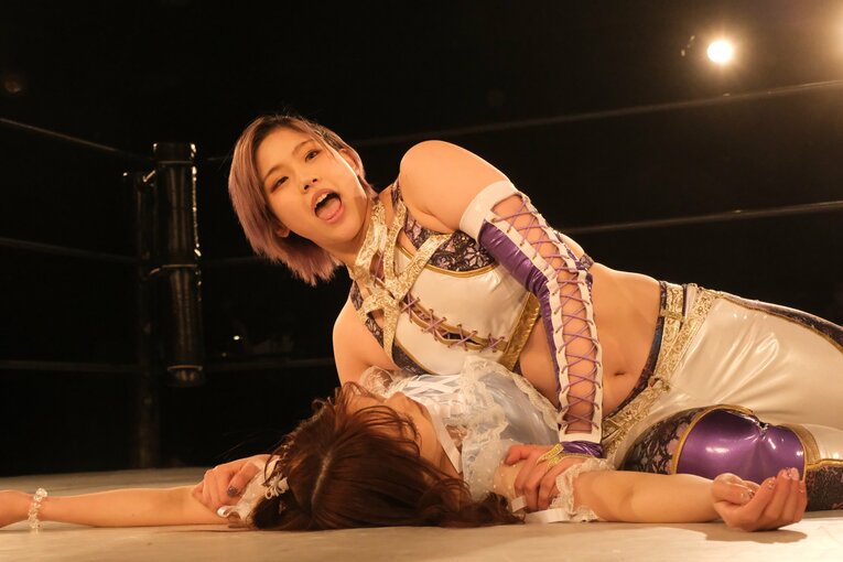 サイコロで勝敗が決まる？ 人気団体が “脱プロレス”で見せる女優たちのチャレンジとは…エース青野未来「エンタメだけど闘いがある」(17)