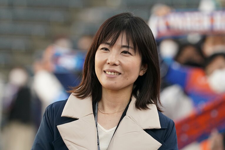 2022年2月27日、V・ファーレン長崎の社長としての「ラストマッチ」に臨んだ高田春奈氏　©Masashi Hara/Getty Images