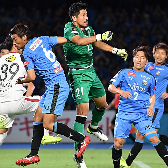 曽ヶ端準「日本人GK、頑張ろうぜ」川崎・新井章太に響く大先輩の言葉。
