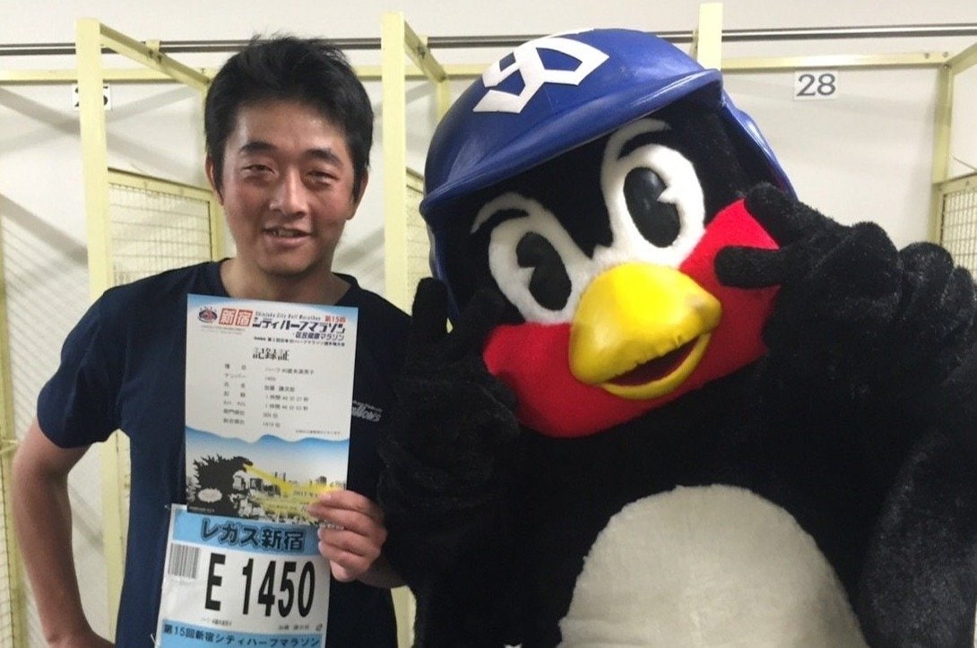 《つば九郎担当スタッフ逝去》さらば“戦友”…最も知る仕掛け人の秘話「つば九郎なら巨人に勝てる」「フリップ芸はドアラのイベントの暴走から」<Number Web> photograph by Kenjiro Kato