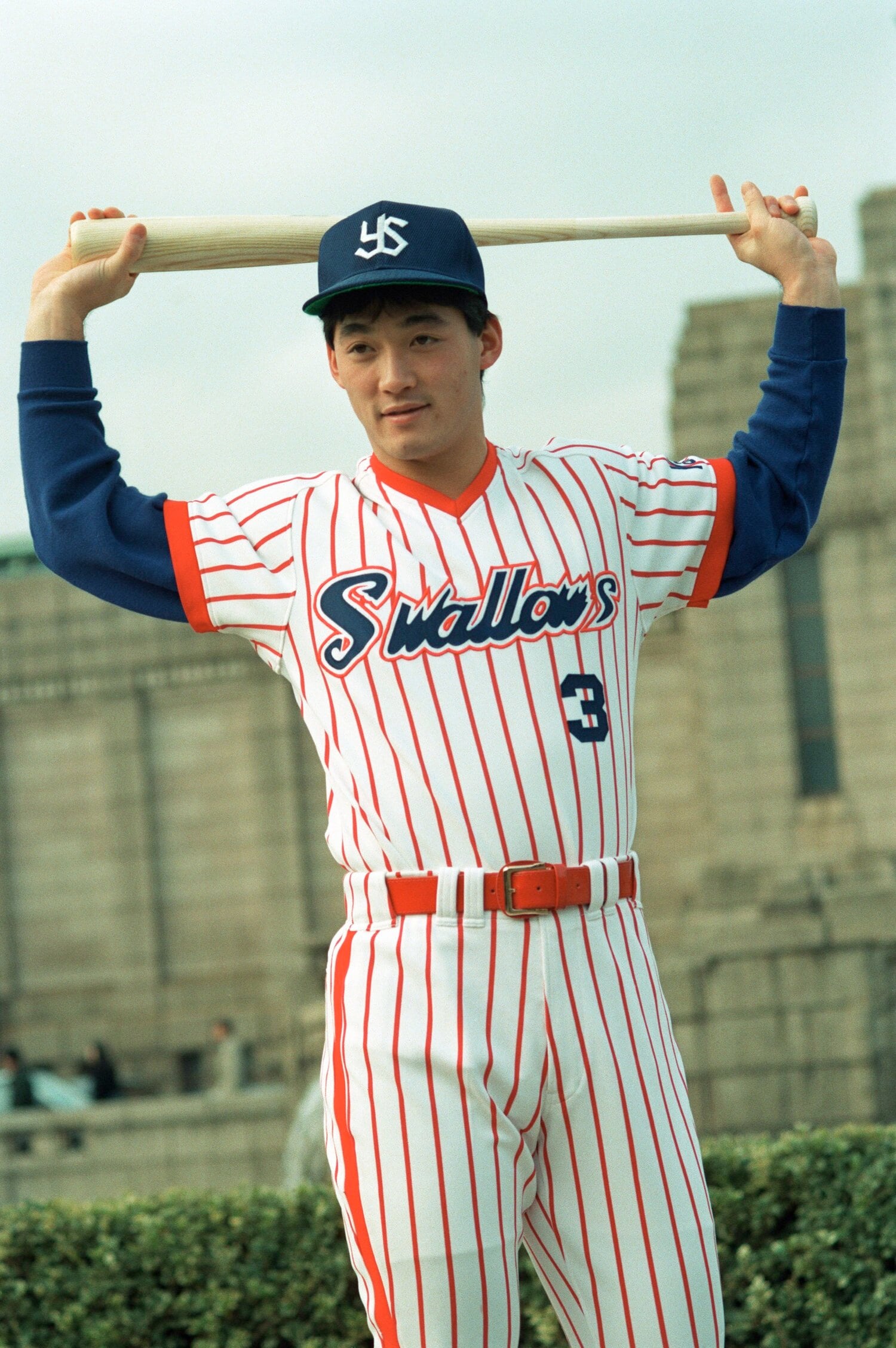 1987年ドラフトでヤクルト、大洋に1位指名された一茂。抽選の結果、ヤクルトが交渉権を獲得した　©JIJI PRESS