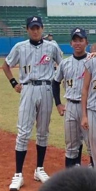 中学時代の日本代表で。藤浪晋太郎と横塚さん（写真=本人提供）