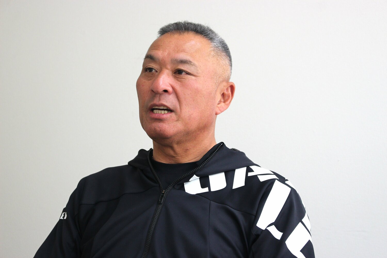 「落合・中日はなぜ強かったのか？」を解説する近藤　©Number Web