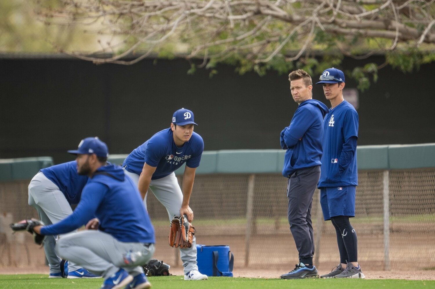 スプリングトレーニングでの大谷とアイアトン通訳(写真右) ©Nanae Suzuki