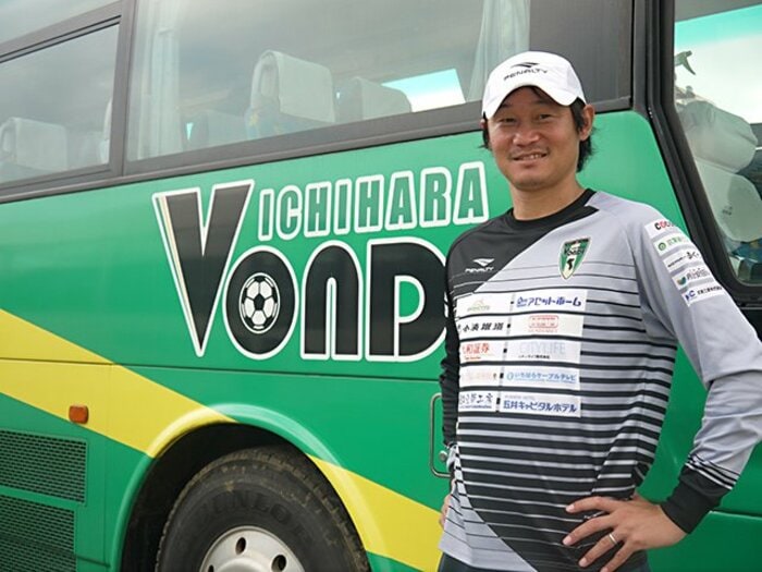 Jを沸かせた“岡山劇場”の岡山一成は今何を？ スペイン人女性監督からの指摘と絆、指導者のリアル＜Number Web＞ photograph by Atsushi Iio