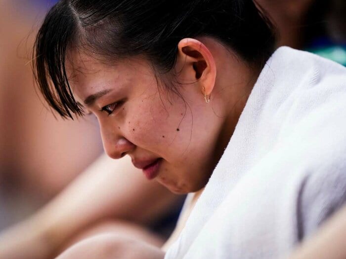 「セナさんも最後、コートに立つ時間が…」石川真佑と抱き合って何を話した？ 女子バレー関菜々巳（26歳）流した涙以上に光った“笑顔”の価値＜Number Web＞ photograph by Volleyball World