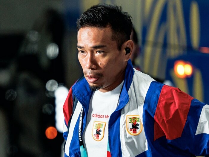 長友佑都が泣いた1年前「今日ダメなら終わりだなと」「2年7カ月、苦しすぎましたね」W杯5大会連続出場の裏にあった“12回連続ベンチ外”の屈辱＜Number Web＞ photograph by Kiichi Matsumoto/JMPA
