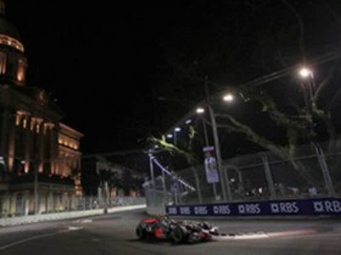 F1史上初のナイトレース。<Number Web> photograph by Mamoru Atsuta(CHRONO GRAPHICS)