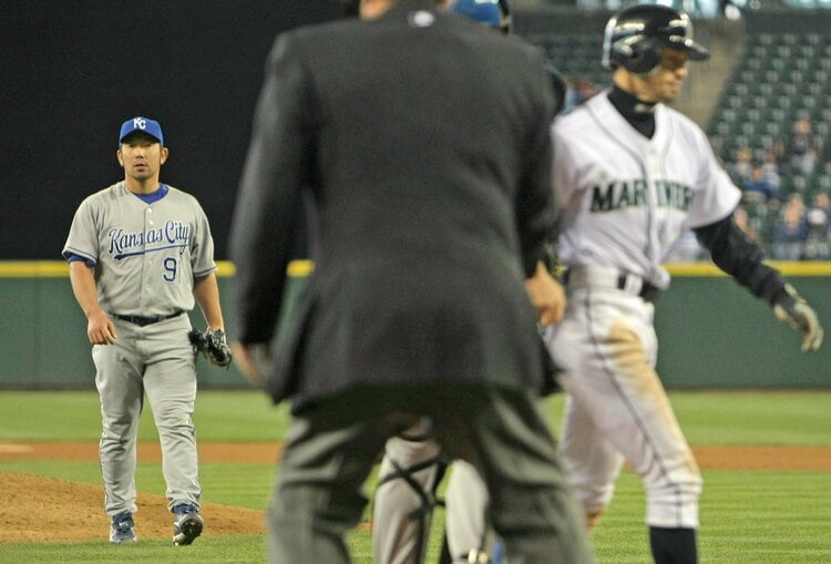 野茂英雄のメジャー戦力外“5日前”「野茂の口からイチローが語られた」じつはイチローと最後の対戦があった…取材記者が見た“2人の姿”（3／3） -  MLB - Number Web - ナンバー