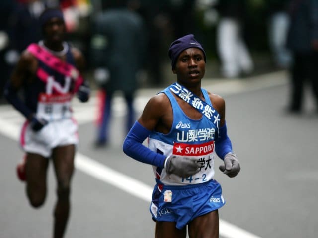 箱根駅伝で四半世紀以上優勝なし…留学生ランナーは優勝への近道なのか？ マヤカ、ダニエル、モグスから見る留学生の箱根駅伝ヒストリー - 駅伝 -  Number Web - ナンバー