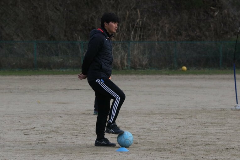 「お酒に逃げた」25歳で引退した堂安律の“元相棒”が初告白…“遠藤保仁の後継者”と呼ばれた天才パサーの後悔「なんであんな行動したんやろ」(15)