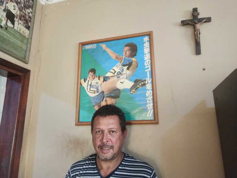 自身が出演していたCMの前で　©Hiroaki Sawada