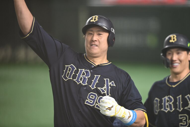 オリックスの杉本裕太郎は「キターッ！」ではなく、ラオウの昇天ポーズ　©Naoya Sanuki