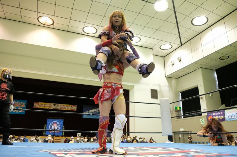 アジャコング「いいですかやっちゃって」 取締役レスラー・藤本つかさが“被災地”凱旋興行に涙しそうになった理由 (31)