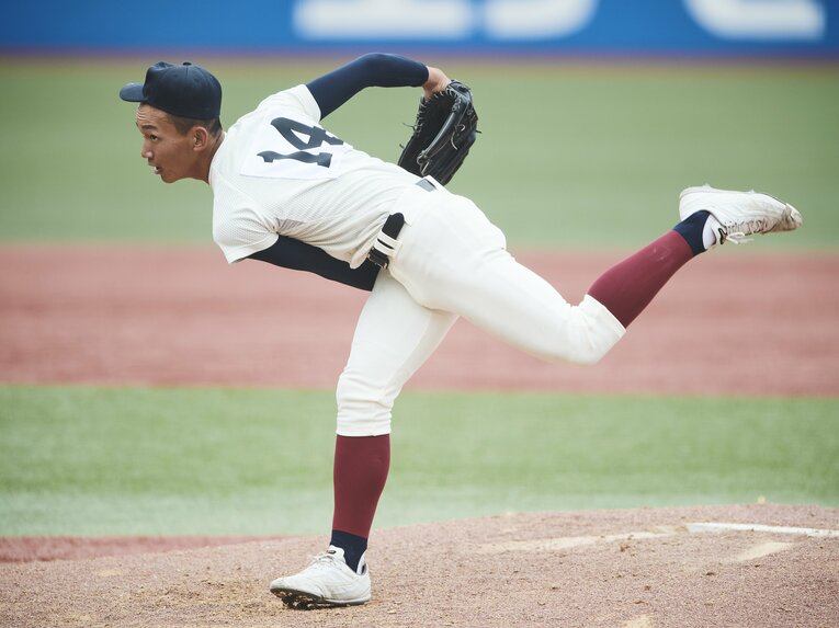 前田の投球フォーム（一塁側から） ©Yuki Suenaga