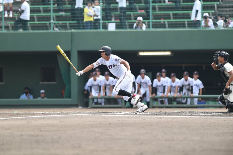 真鍋慧の3年時夏のプレー　©Kota Inoue 