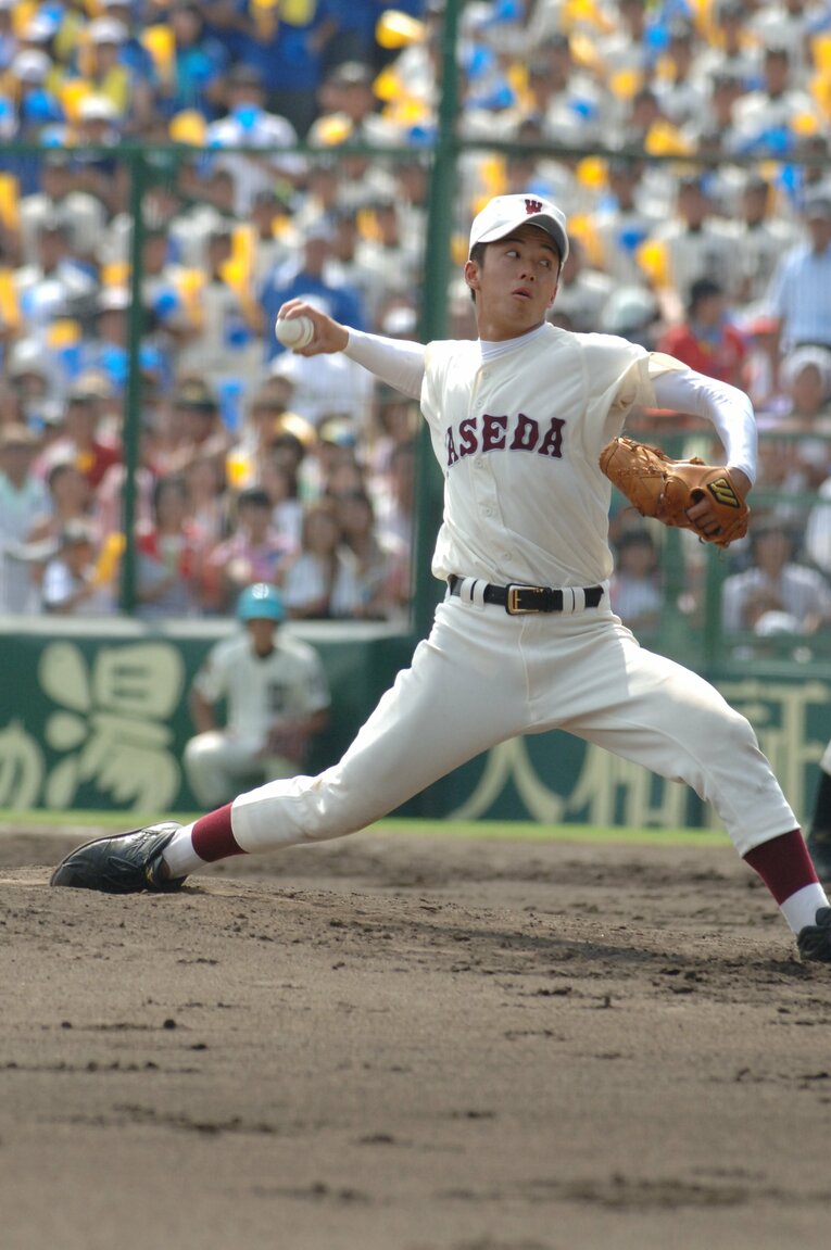 伝説の名勝負となった決勝・駒大苫小牧戦で力投する斎藤佑樹　©Hideki Sugiyama