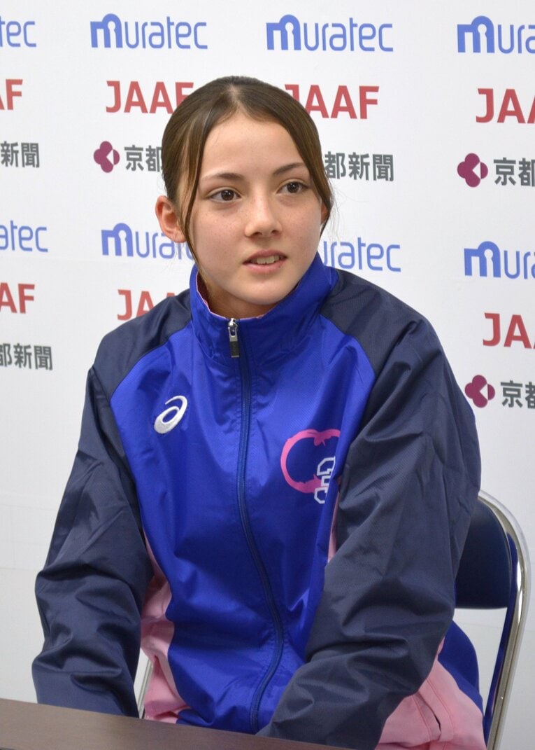 全国女子駅伝のレース後に取材に応じたドルーリー朱瑛里（岡山県代表／津山高校）　©JIJI PRESS
