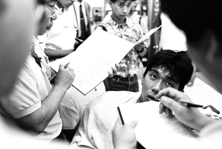 マスコミの取材を受ける野茂英雄　©︎Naoya Sanuki