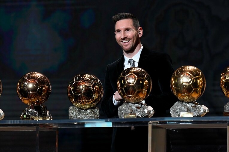 昨年は2年連続7度目の受賞を果たしたメッシ。その彼が今年は候補にすら入っていない ／ photograph by Getty Images