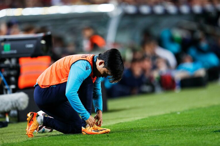 今季9点目！ 久保建英が凄まじい「バルサ撃破ドリブル、ブスケッツ退団・優勝セレモニーが同時に」カメラマンが見た“美しいカンプノウの夜”(55)