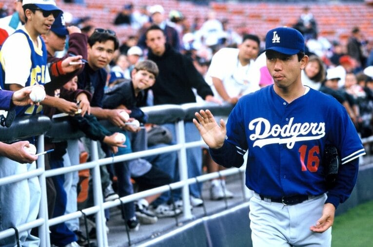 メジャー挑戦1年目から好成績を挙げ、フィーバーを巻き起こしたドジャース・野茂英雄。その姿を近鉄投手たちはどう見ていたか ／ photograph by Kazuaki Nishiyama