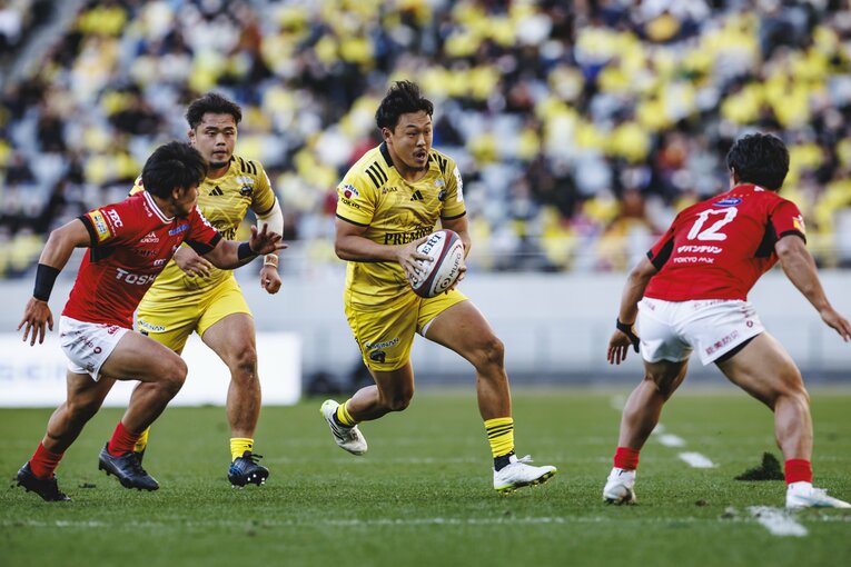 CTB 尾崎泰雅／東京サントリーサンゴリアス「兄・晟也に負けず存在感を発揮。アタック能力は申し分ないので、役割が多い13番で守備をさらに磨きたい」©︎Kiichi Matsumoto