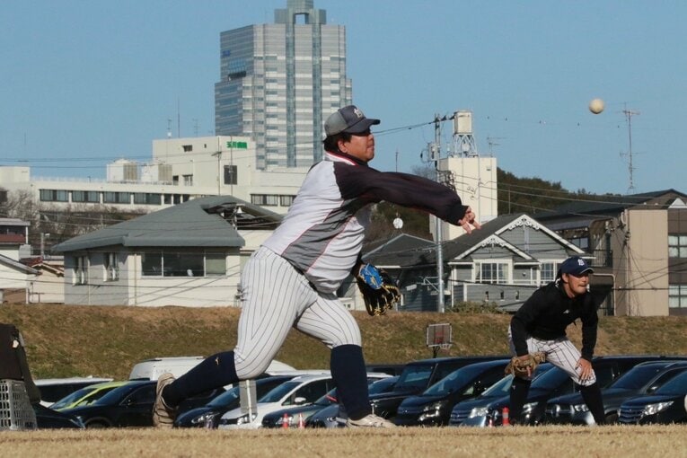 【連続写真】現在30歳に。少年野球「用賀ベアーズ」でコーチを務める