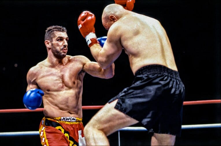 1996年のK-1グランプリでは、マイク・ベルナルドを決勝で破り初優勝