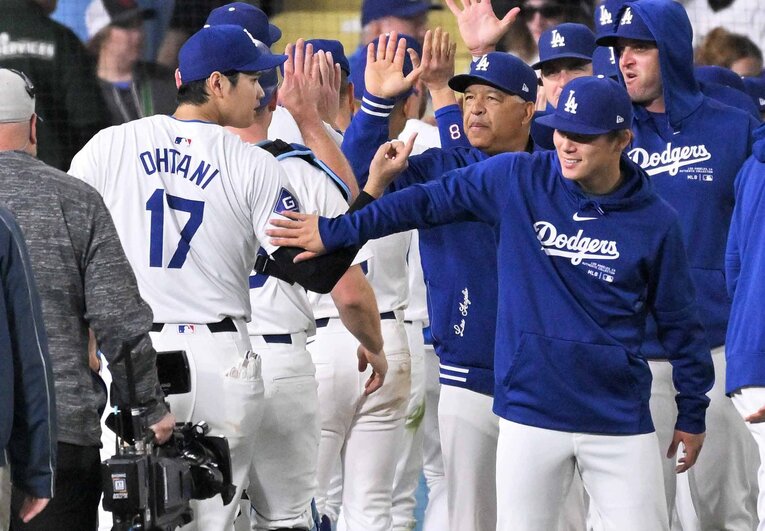 山本由伸、ベッツの負傷は非常に気になるところだが……　©JIJI PRESS