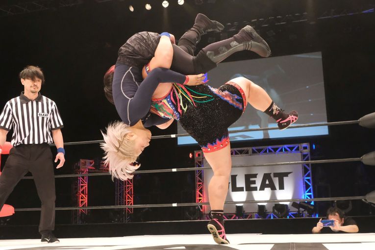 「手も足も出なくて...」新団体GLEATで“女優レスラー”福田茉耶が味わった“恐怖の4分50秒”…それでも「光栄です」と語ったワケ(27)