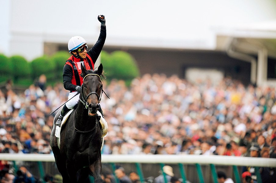 《12年前のダービー秘話》「新馬戦は負けるかもしれないけど…」エイシンフラッシュが“破格の末脚”で勝利、結実した“我慢の馬づくり”とは<Number Web> photograph by Keiji Ishikawa