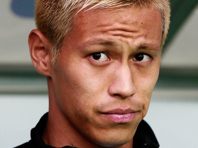 本田圭佑、移籍破談でいつまで続く“監獄”生活。～CSKAにまつわる“何故