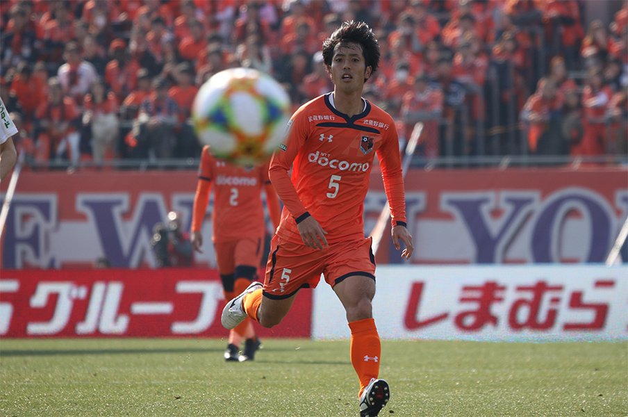 大宮帰還で湘南仕込みの足を駆使 石川俊輝に なあなあ はない Jリーグ Number Web ナンバー 大宮帰還で湘南仕込みの足を駆使 石川俊輝に なあなあ はない Jリーグ Number Web ナンバー