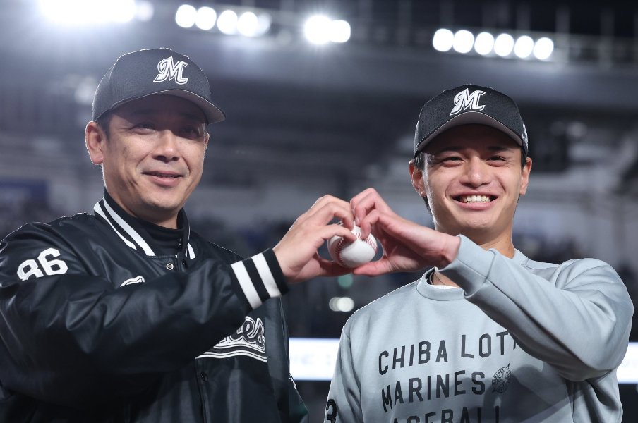「76年前はリーグ優勝＆日本一に」ロッテのルーキー毛利海大が開幕白星…母はかつて西武系列勤務「実はライオンズの試合経過アナウンスも」快挙の舞台裏＜Number Web＞ photograph by Chiba Lotte Marines