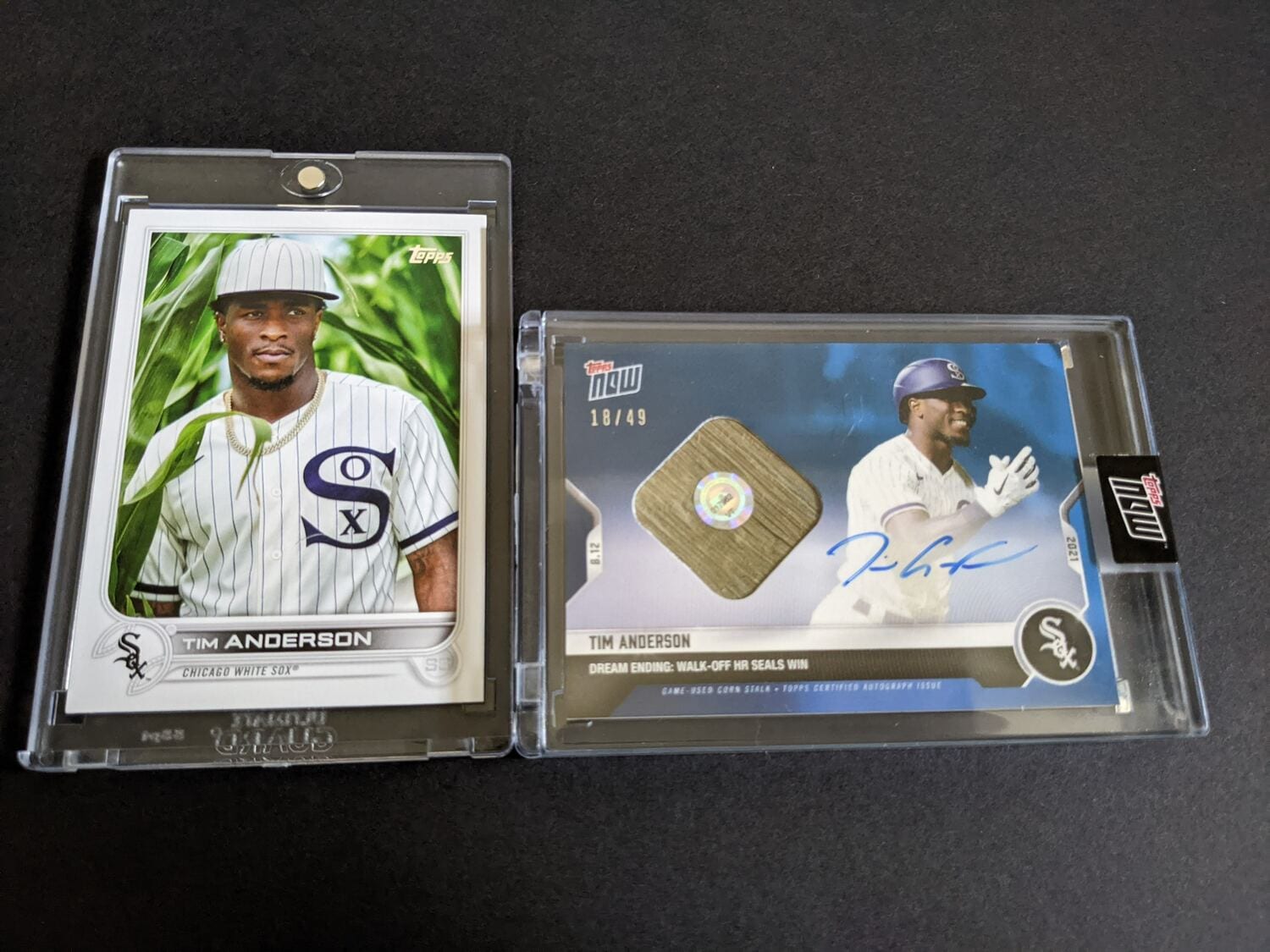 2021年フィールド・オブ・ドリームスゲームで試合を決めたティム・アンダーソンのカードはトウモロコシの茎付き　©Aki