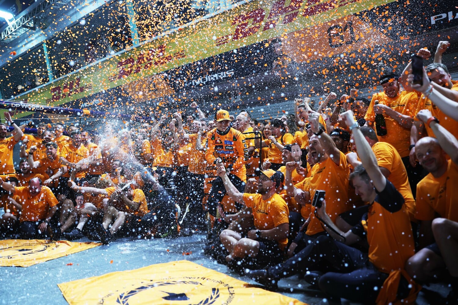 シンガポールGPではノリスが3位、ピアストリが4位でコンストラクターズタイトルを決めた　©McLaren Racing