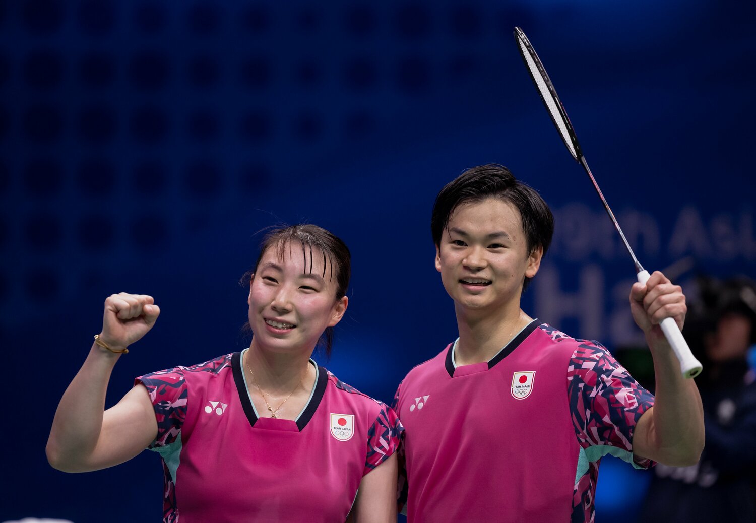 東野有紗と渡辺勇大　©JIJI PRESS