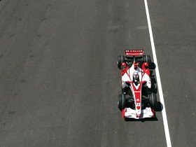 Tカー
