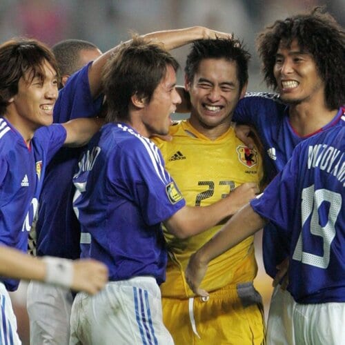 サッカー 日本代表 2001年 鈴木隆行 ユニフォーム 孤高の銀狼」鈴木隆行、吼える！: Football Shirts Voltage .com