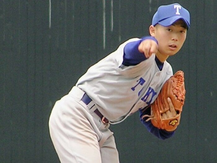 「東大でも20年間で4人しかいない奇跡」“偏差値77の最難関”東大医学部と東大野球部を両立させたスゴい天才ってどんな人生? 本人に話を聞いた<Number Web> photograph by KYODO